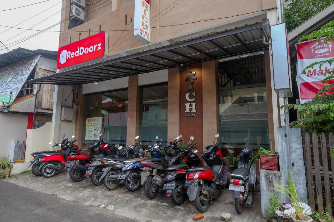 Reddoorz At Hotel Rich Parepare Near Pantai Mattirotasi Eksteriør bilde