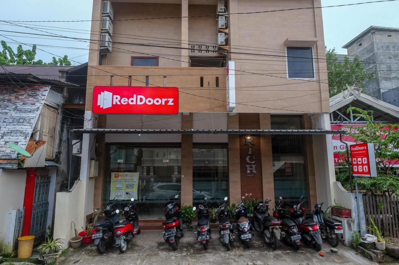 Reddoorz At Hotel Rich Parepare Near Pantai Mattirotasi Eksteriør bilde
